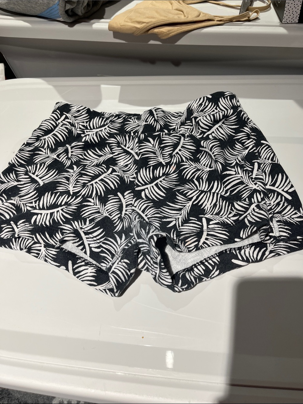 Kids Old Navy Black and White Leaf-Print Athletic Shorts